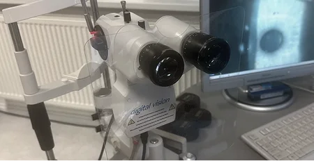 Titulný obrázok: Digital Eye Examination – Photo Slit Lamp